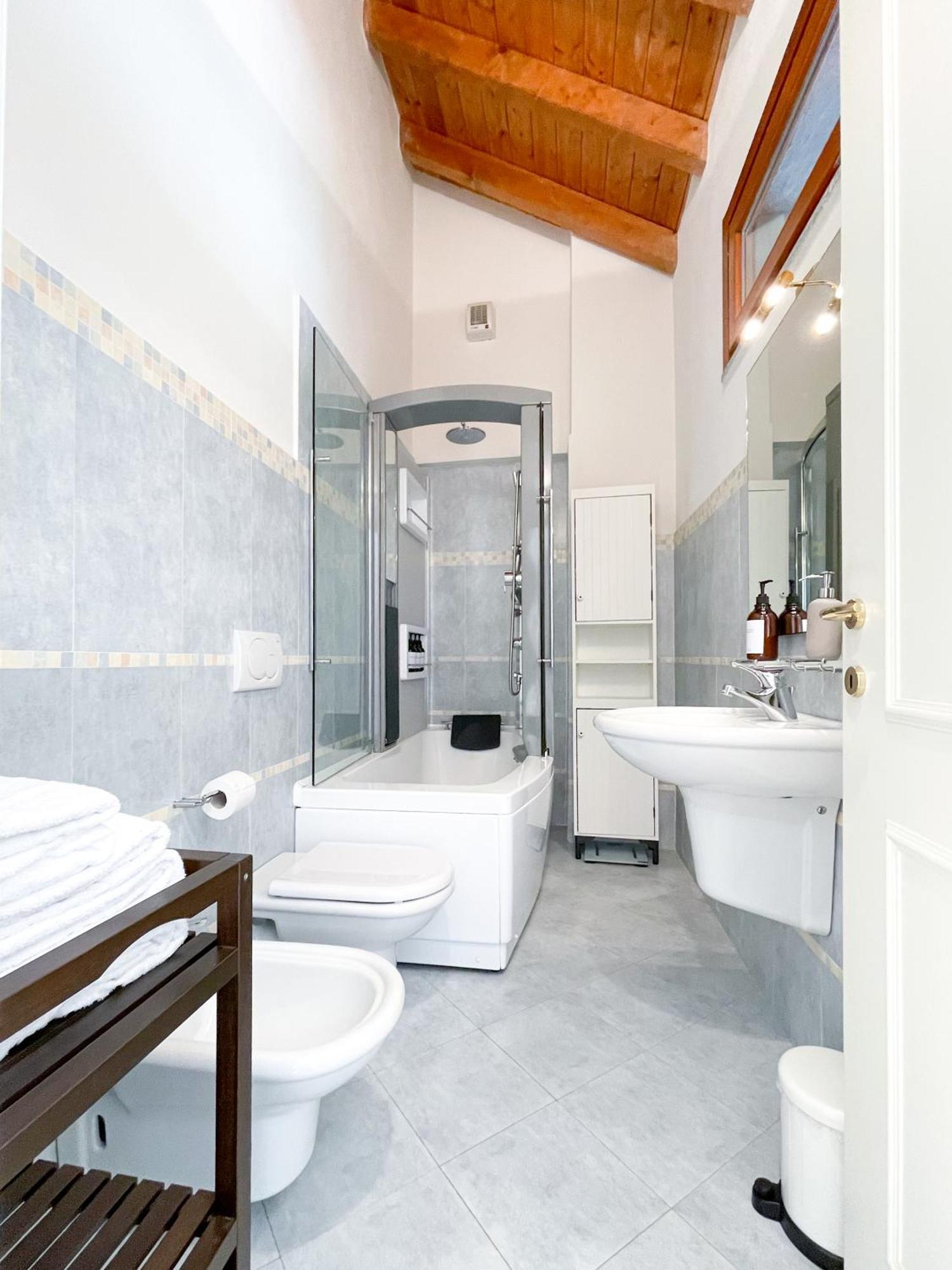 Villa Luminosa Laglio - Private Parking, Garden Eksteriør billede